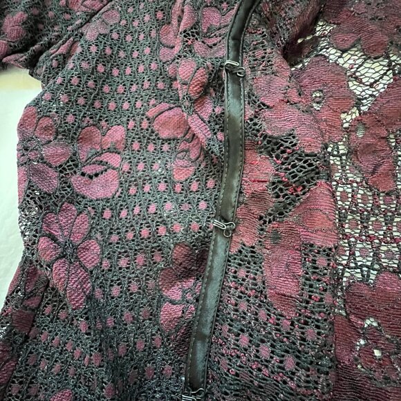 Karen Kane Sheer Mesh Floral Top - Picture 3 of 4